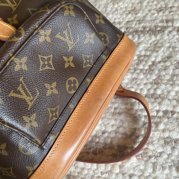 Louis Vuitton Monogram Montsouris MM backpack - Picture 7 of 14